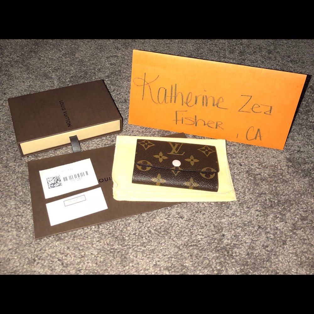 Louis Vuitton 6 Key Holder in Monogram Canvas